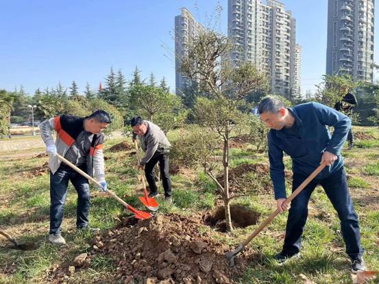 绿化保洁中心党支部主题党日活动